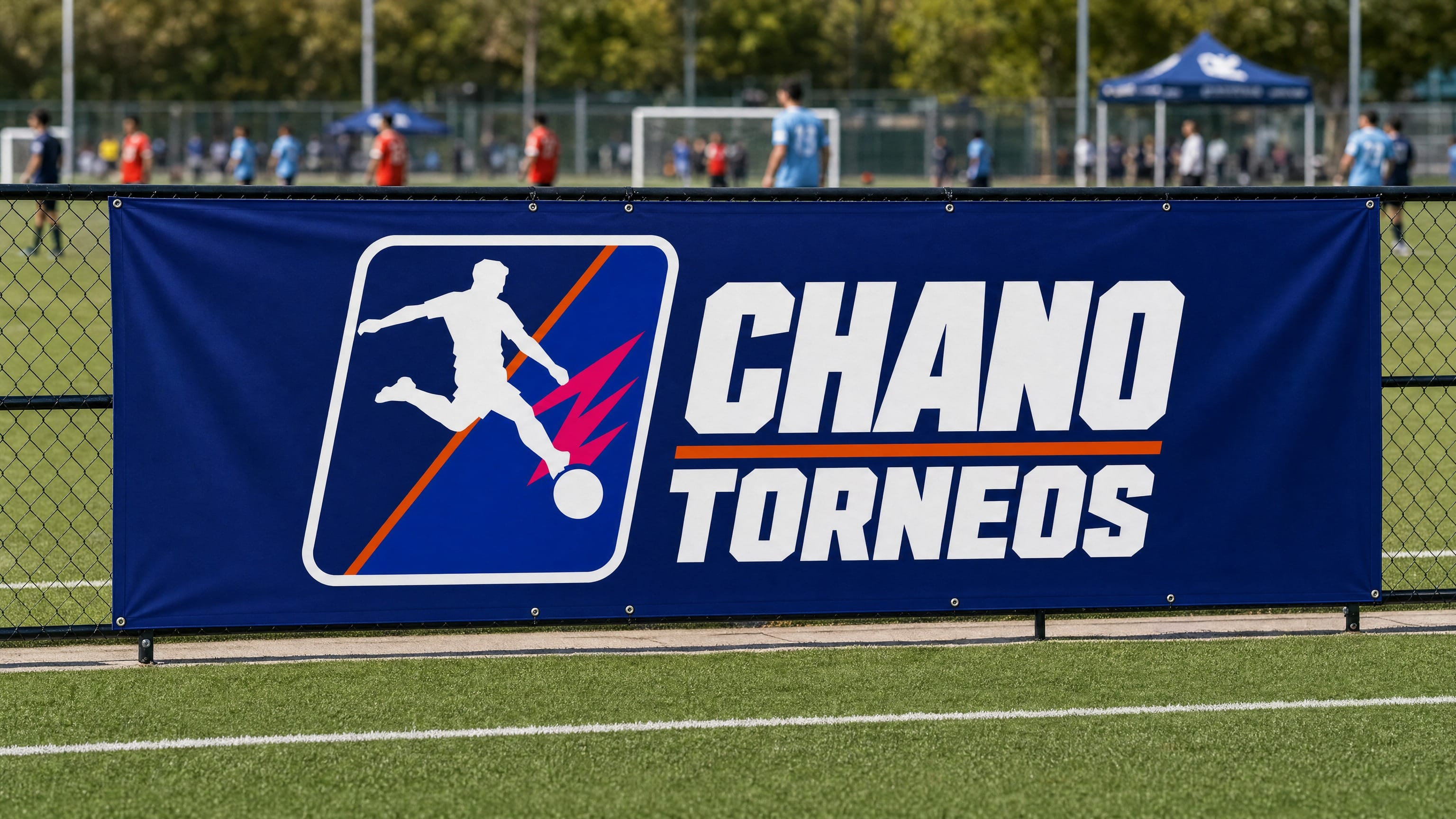 Jugadores en una cancha del Complejo La Barranca, Campana